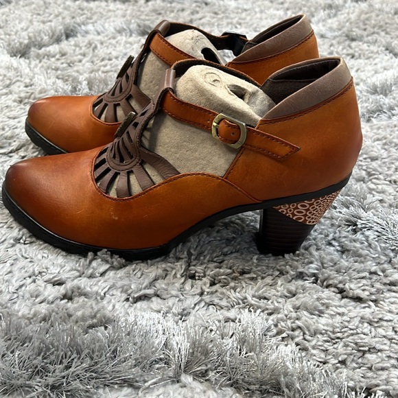 CrazycatZ woman’s size 8 Mary Jane shoes - Picture 2 of 9